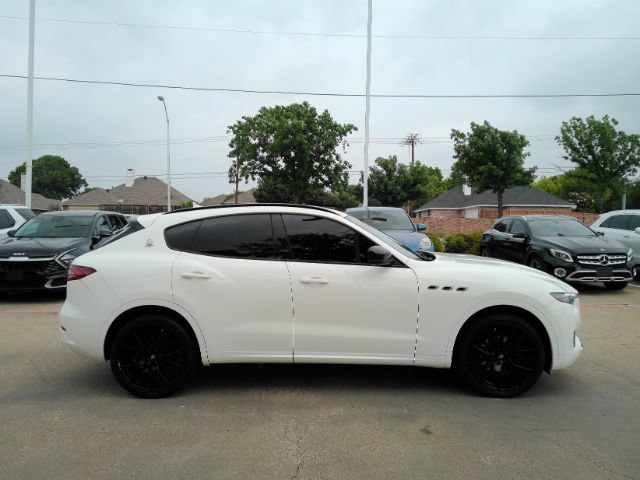 Used 2019 Maserati Levante AWD/4WD image 5