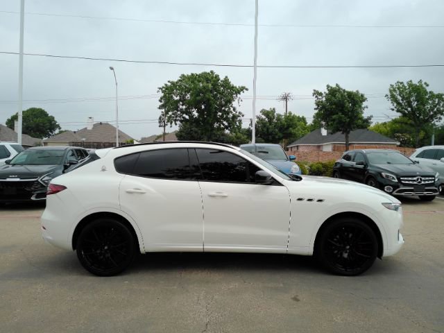 Used 2019 Maserati Levante AWD/4WD image 5