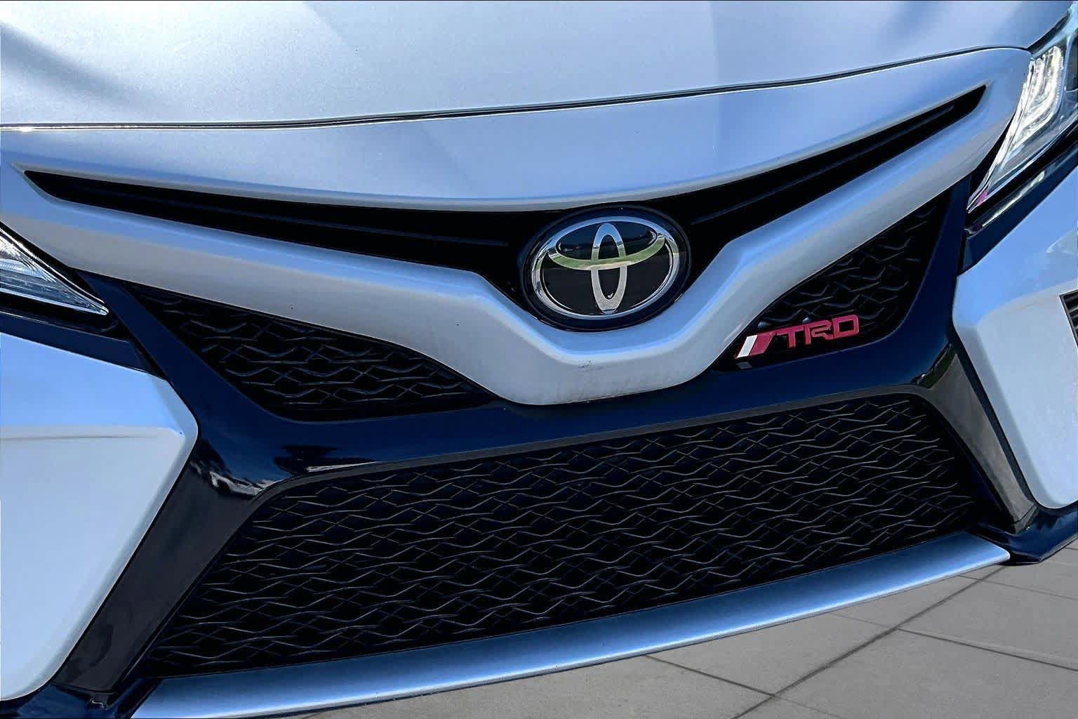 Used 2020 Toyota Camry XSE FWD image 30