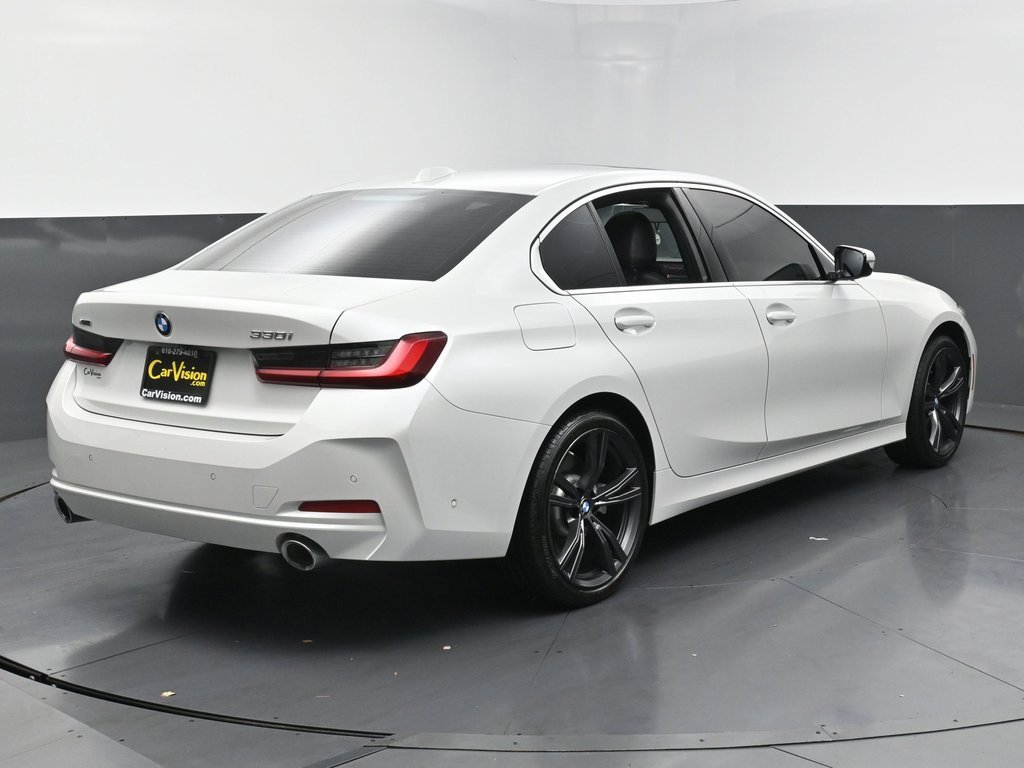 Used 2024 BMW 330i xDrive Sedan w/ Premium Package image 5