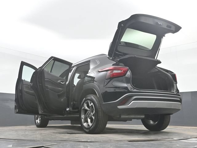 Used 2026 Chevrolet Trax LT w/ Driver Confidence Package FWD image 53