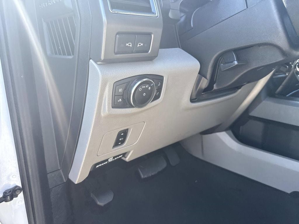 Used 2021 Ford F250 XLT w/ XLT Premium Package AWD/4WD image 20