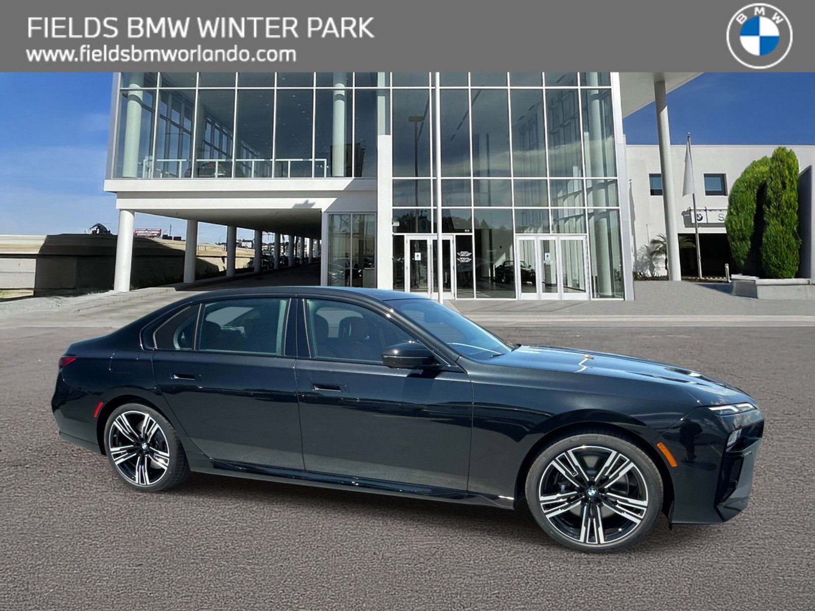New 2026 BMW 760i xDrive w/ Luxury Rear Seating Package