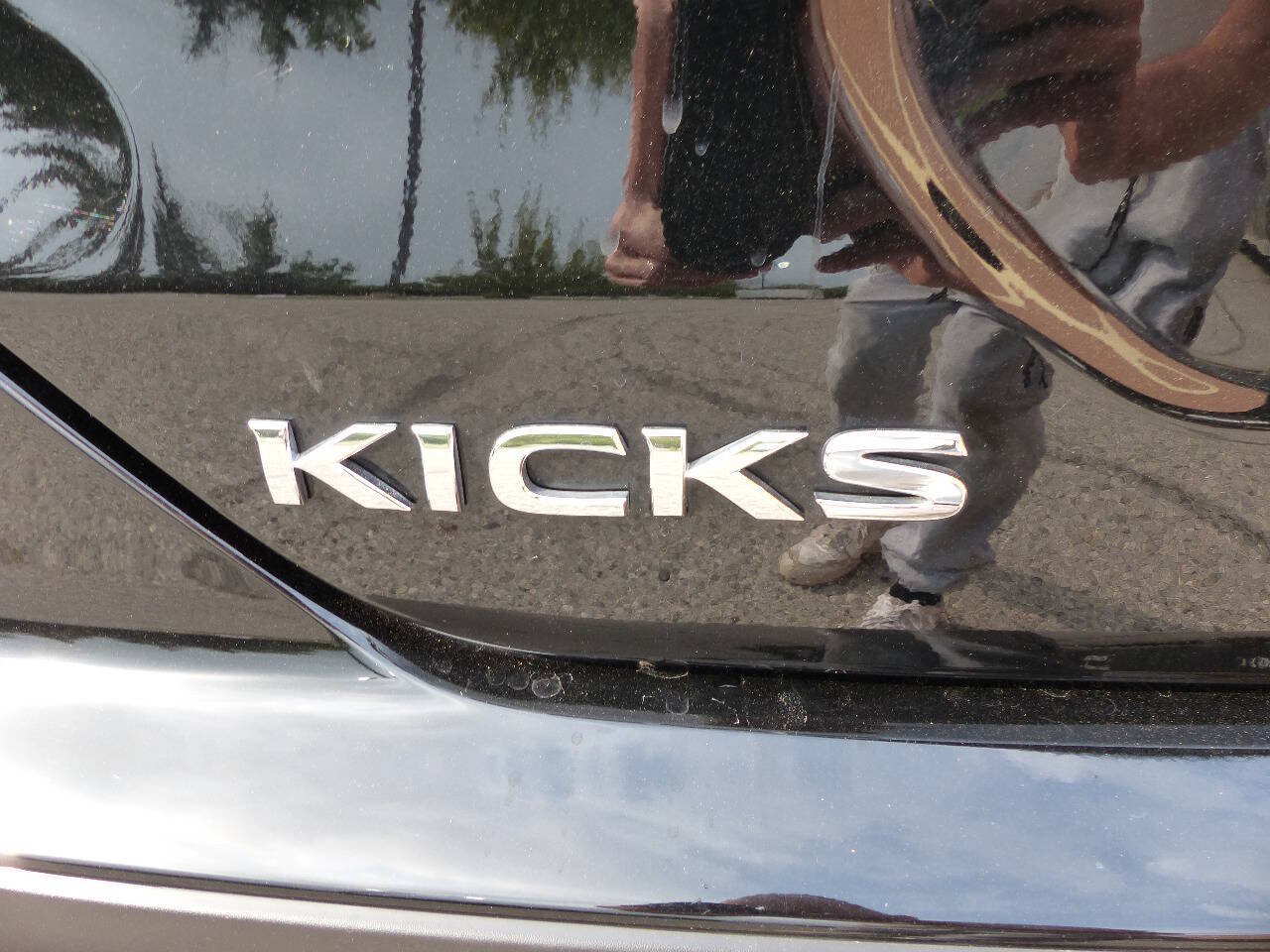 Used 2024 Nissan Kicks S FWD image 8