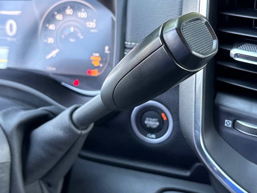 New 2025 RAM 3500 Laramie AWD/4WD image 18
