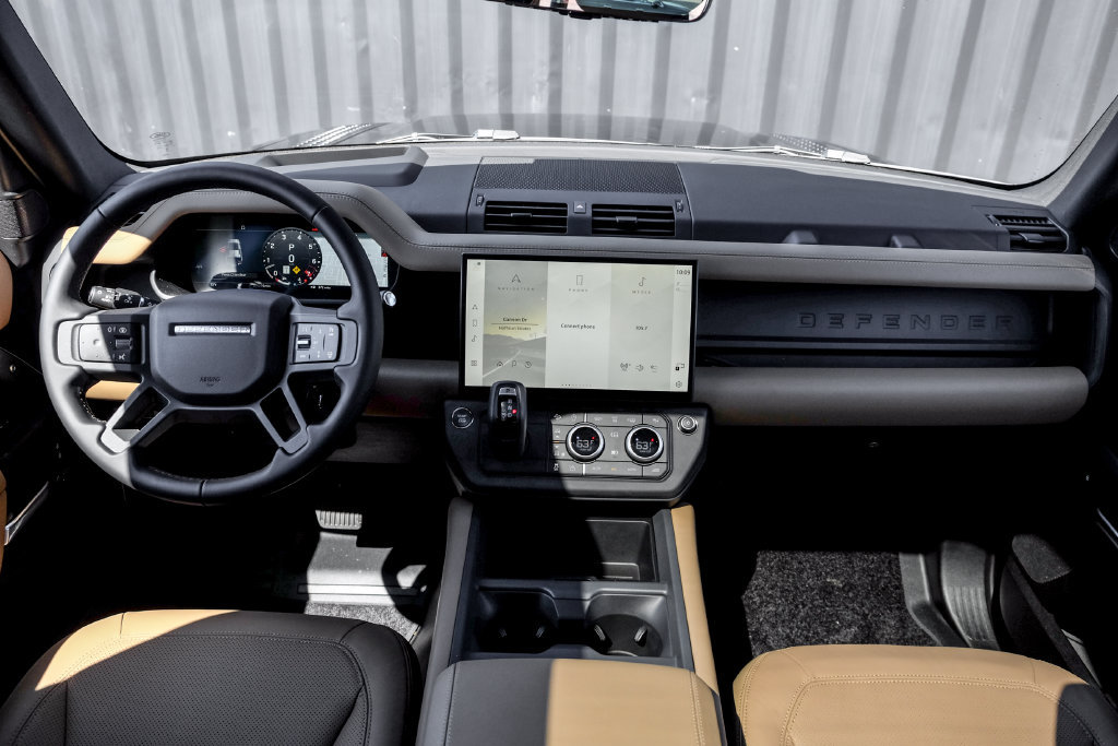 New 2026 Land Rover Defender 110 X-Dynamic SE AWD/4WD image 21
