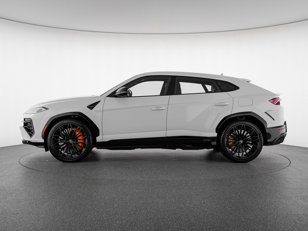 Used 2025 Lamborghini Urus SE AWD/4WD image 2