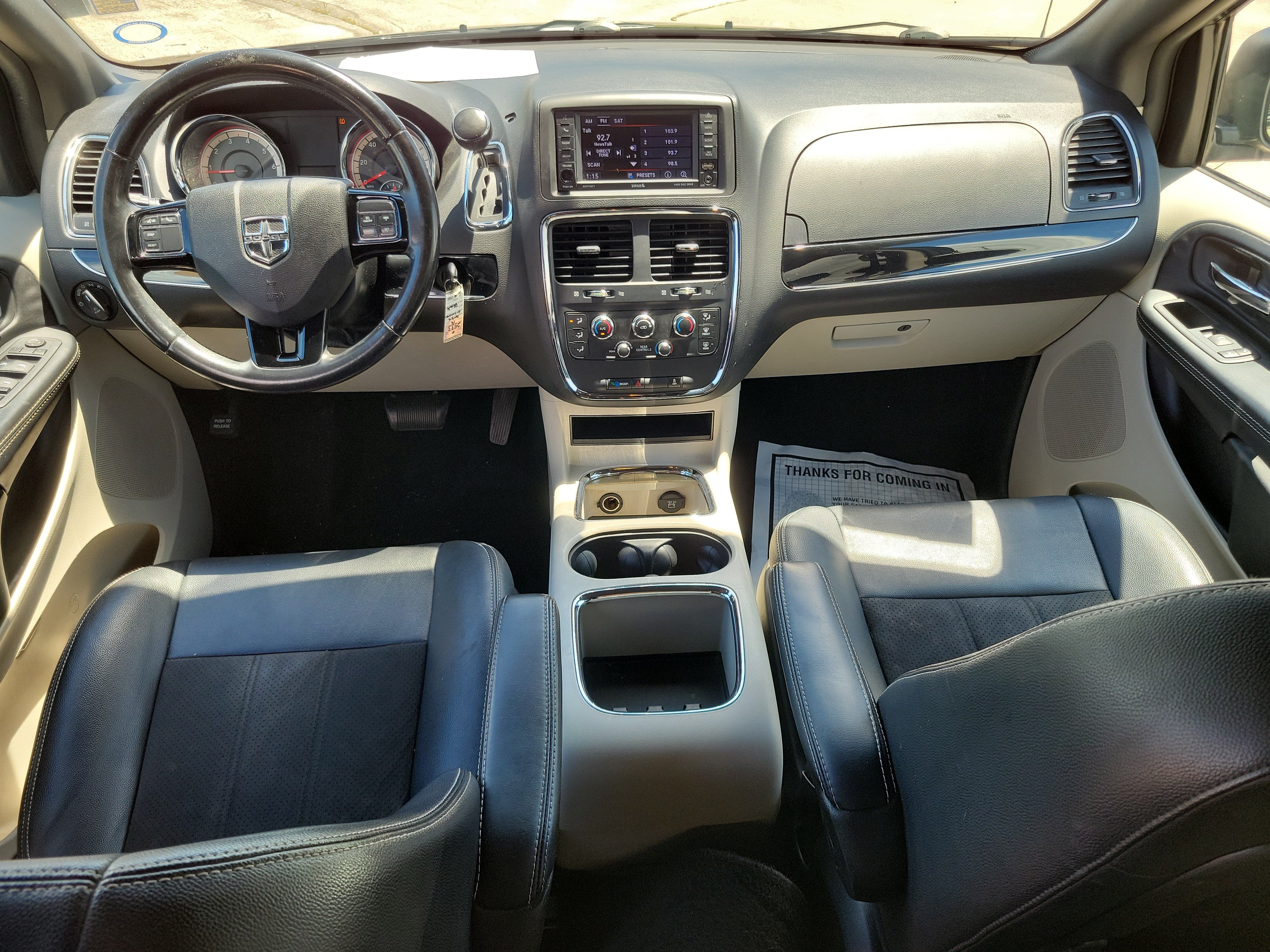 Used 2019 Dodge Grand Caravan SXT FWD image 11