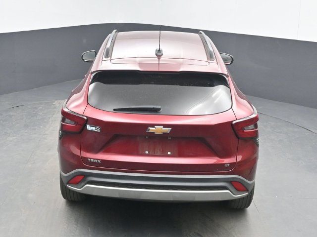 Used 2024 Chevrolet Trax LT w/ Driver Confidence Package FWD image 23