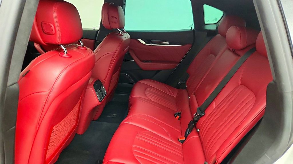 Used 2023 Maserati Levante GT image 22