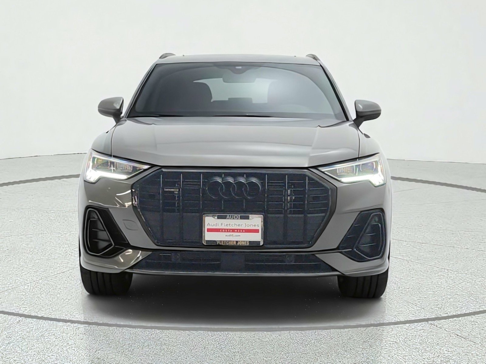 Used 2025 Audi Q3 2.0T Premium w/ Convenience Package AWD/4WD image 2