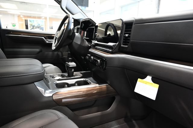 New 2026 Chevrolet Silverado 1500 LT Trail Boss w/ LT Trail Boss Premium Package AWD/4WD image 16