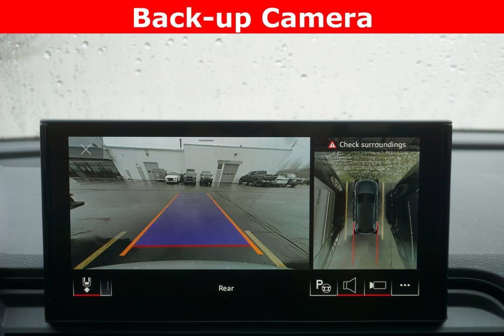 Used 2024 Audi Q5 2.0T Prestige w/ Prestige Package image 11