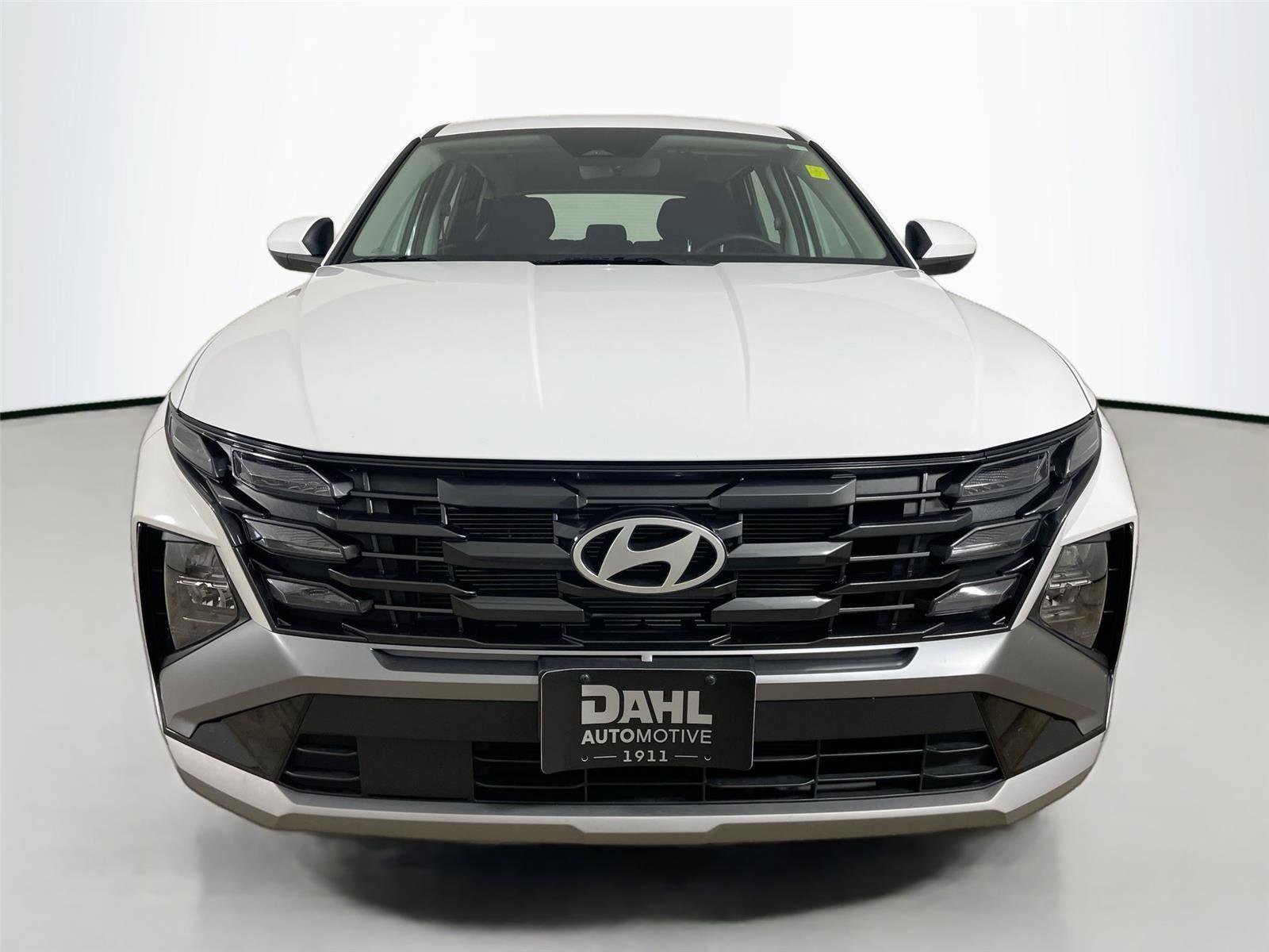 Used 2025 Hyundai Tucson SE image 3