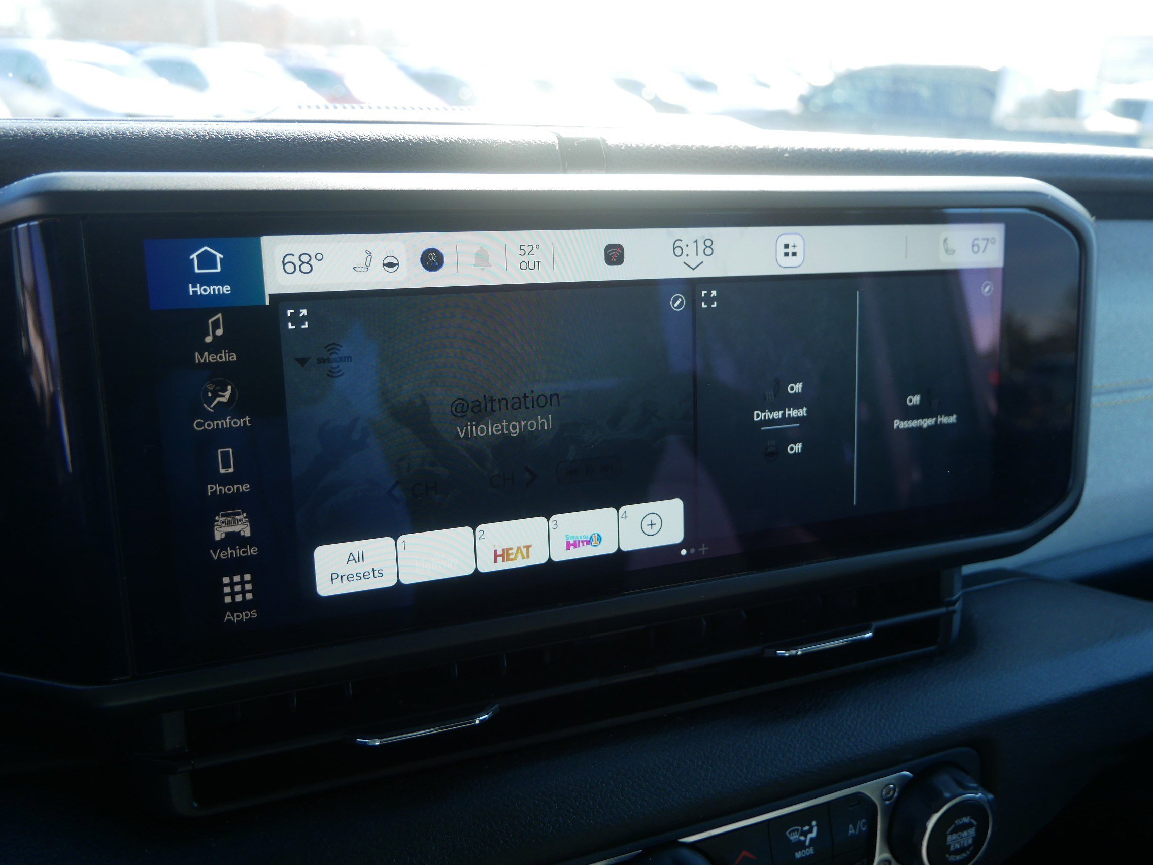 Used 2024 Jeep Wrangler Willys image 34