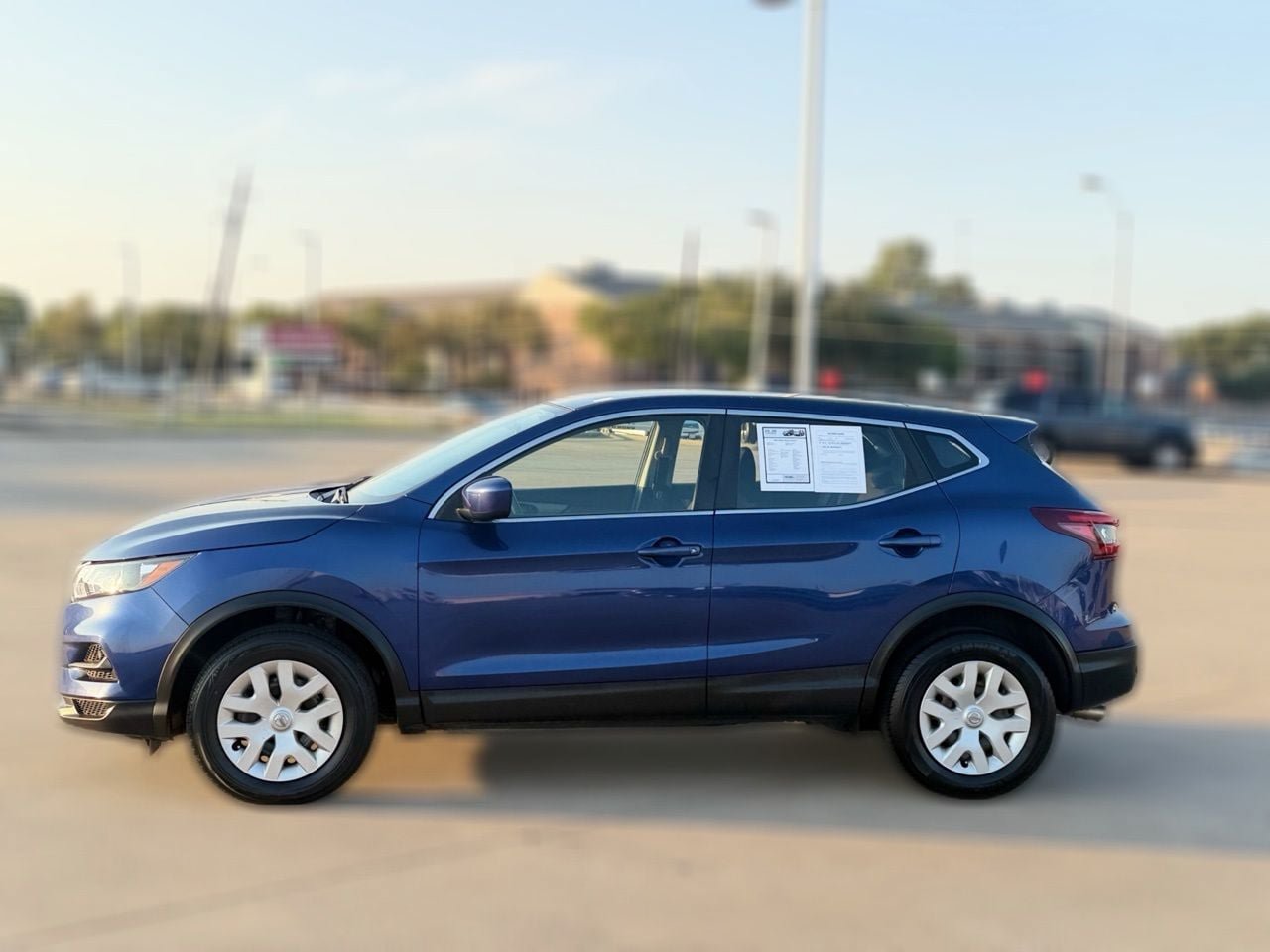 Used 2020 Nissan Rogue Sport S FWD image 2