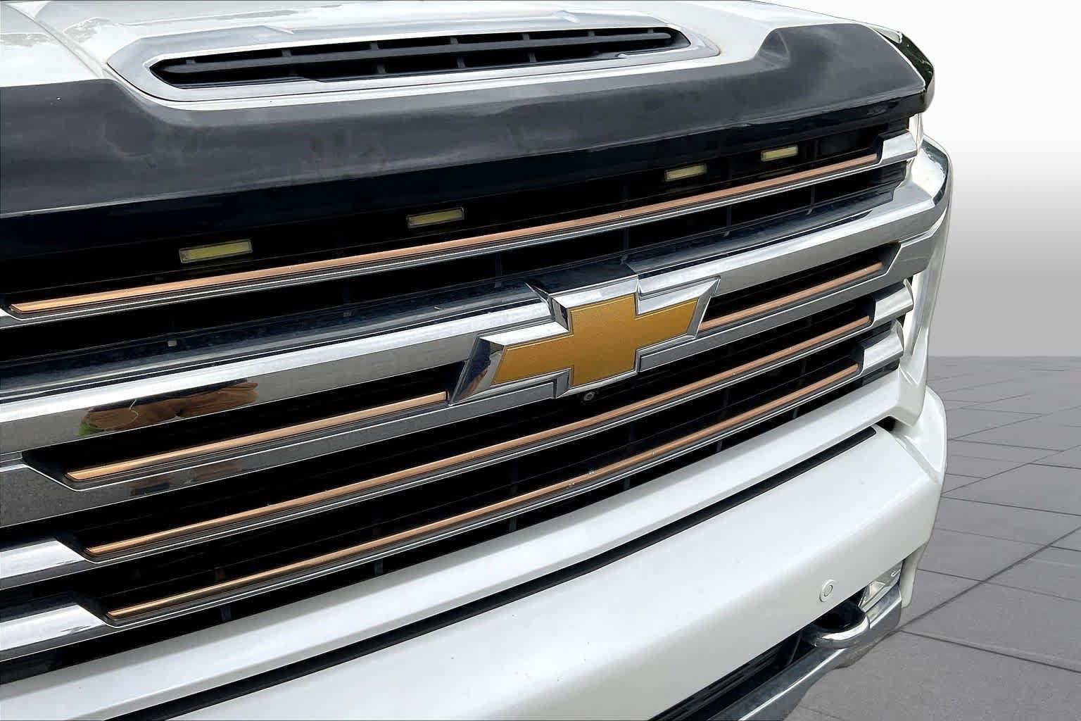 Used 2023 Chevrolet Silverado 2500 High Country w/ Z71 Off-Road Package AWD/4WD image 57