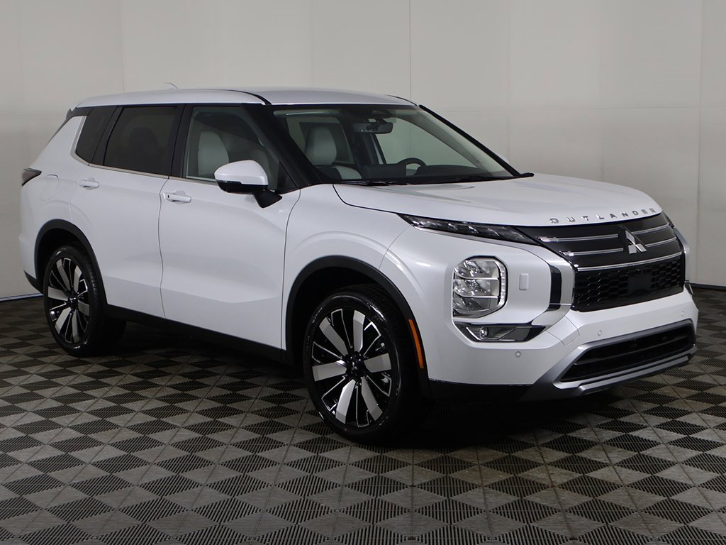 New 2025 Mitsubishi Outlander SE image 53