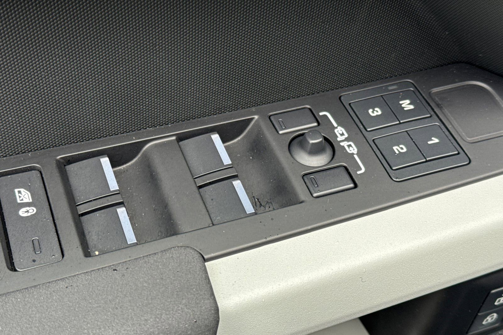 Certified 2023 Land Rover Defender 110 S image 11