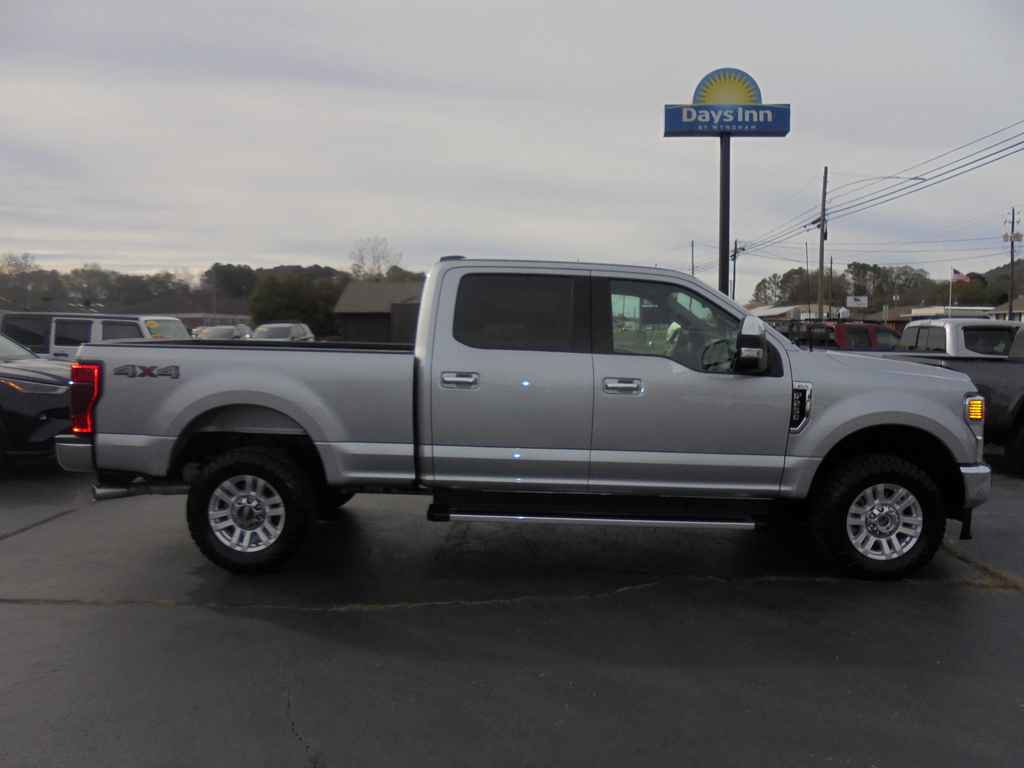Used 2022 Ford F250 XLT w/ XLT Premium Package image 2