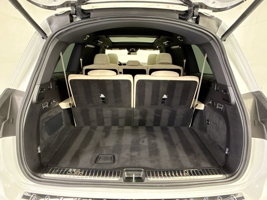 Used 2025 Mercedes-Benz GLS 580 4MATIC image 27