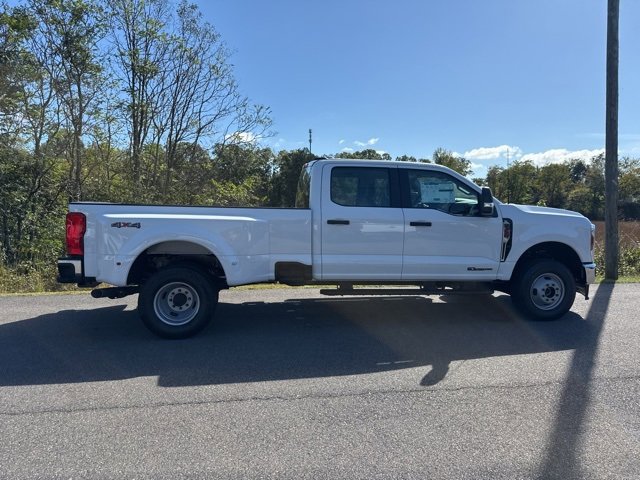 New 2026 Ford F350 XL image 3