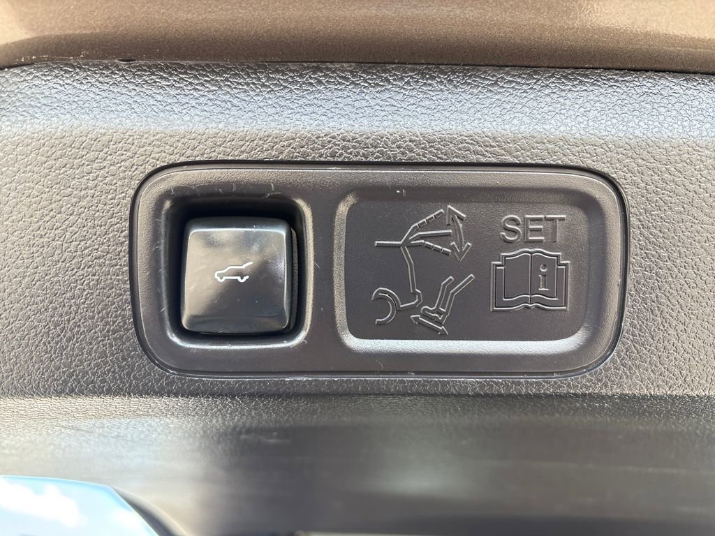 Used 2019 Ford Expedition Limited w/ Equipment Group 302A image 31