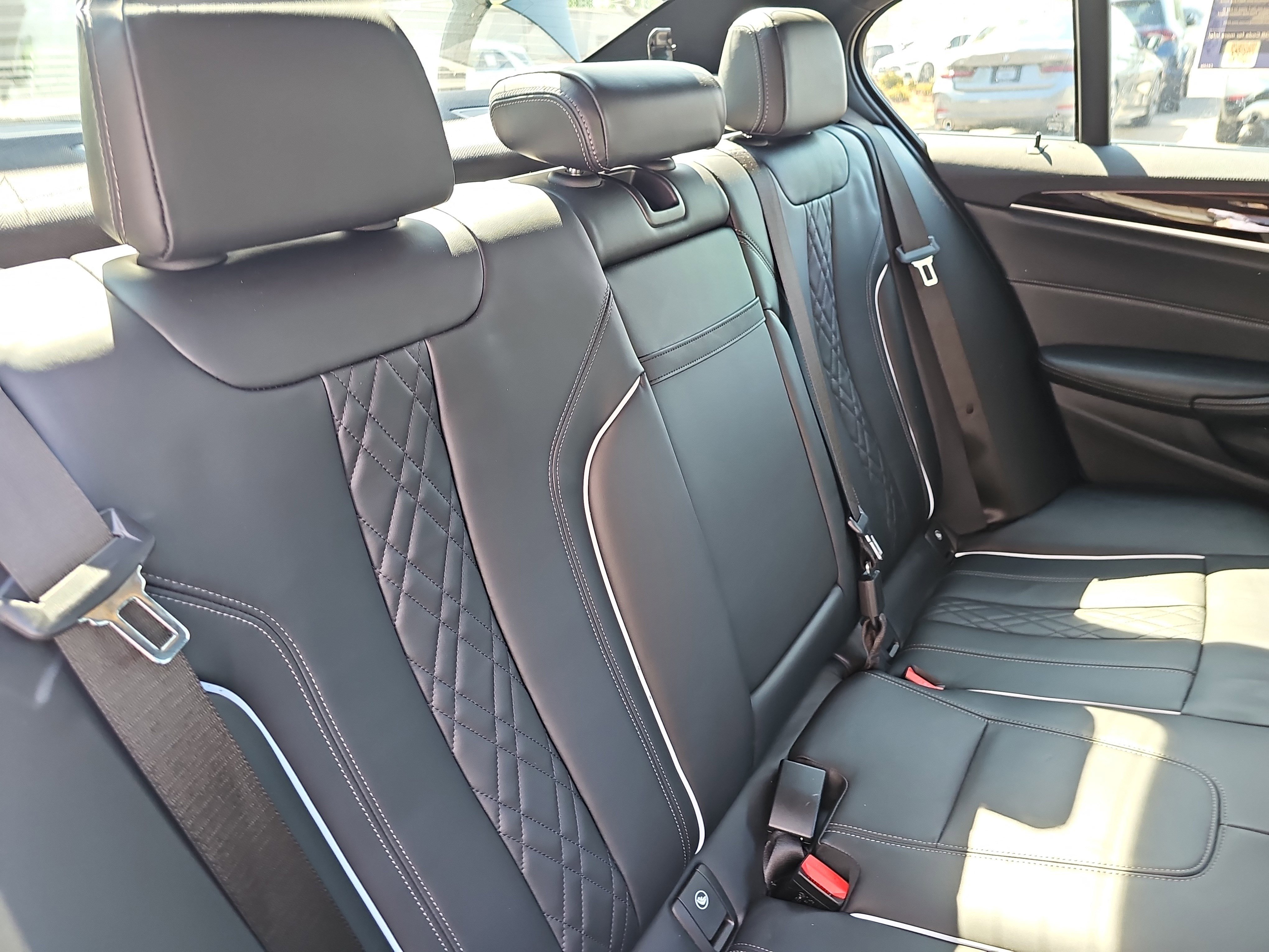 Used 2018 BMW M550i xDrive w/ Driving Assistance Package image 12