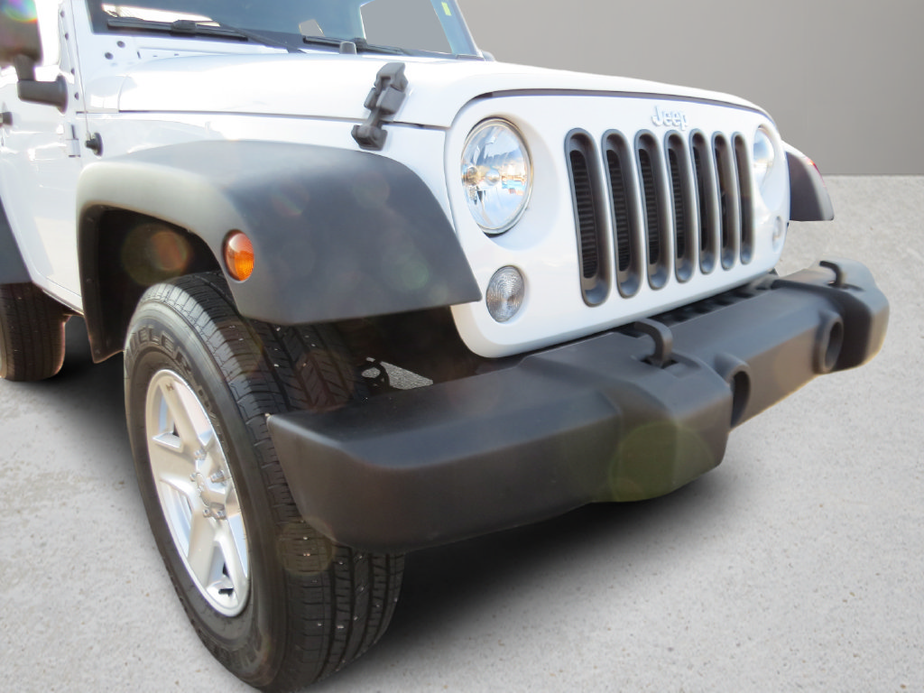 Used 2016 Jeep Wrangler Sport w/ Connectivity Group AWD/4WD image 9
