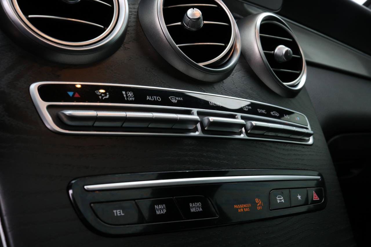Used 2020 Mercedes-Benz GLC 300 4MATIC image 42