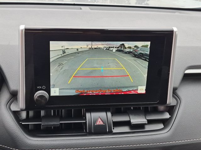 Used 2025 Toyota RAV4 XLE AWD/4WD image 23