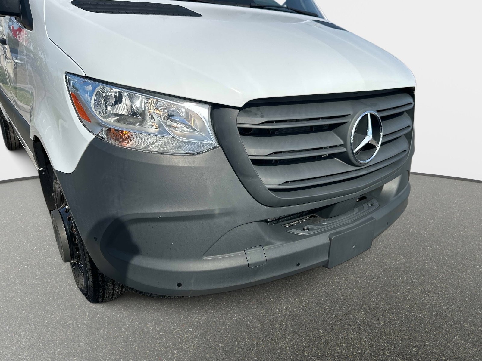 Used 2025 Mercedes-Benz Sprinter 3500 image 6