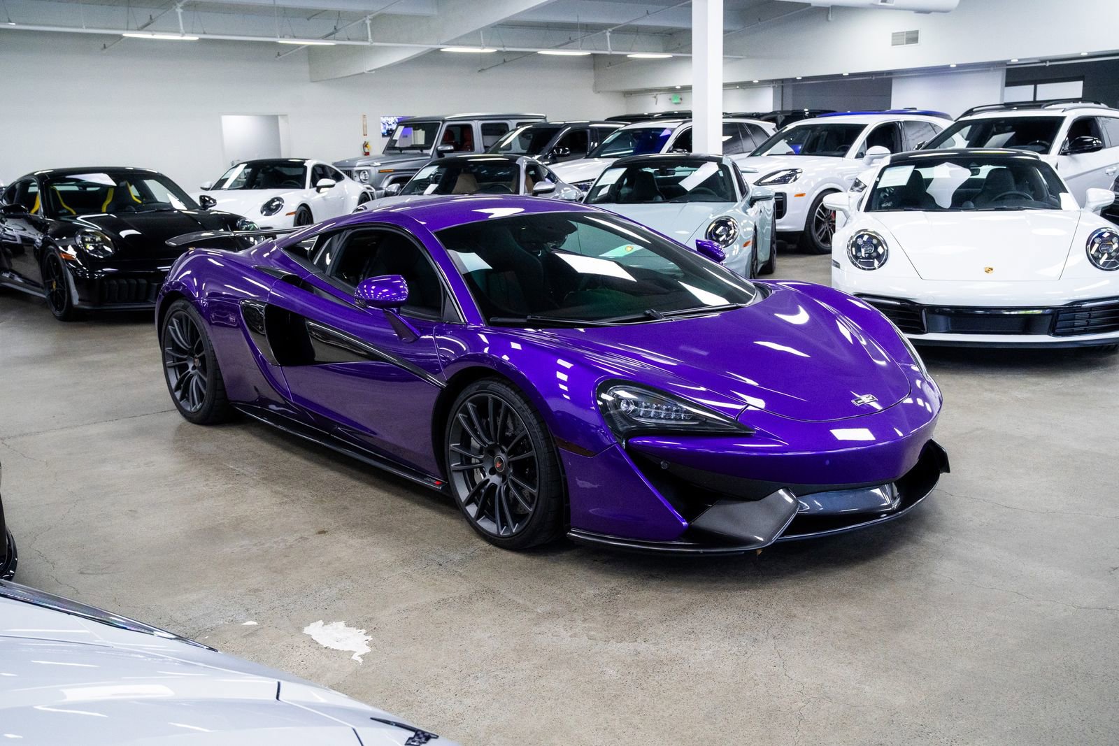 Used 2018 McLaren 570S Coupe RWD image 27