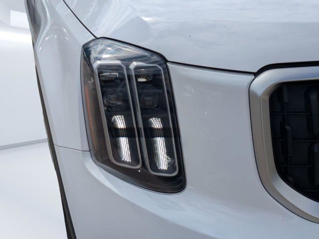 Used 2023 Kia Telluride EX w/ EX Captain's Chair Package FWD image 10