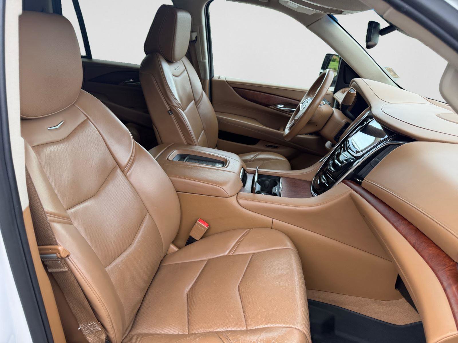 Used 2016 Cadillac Escalade Platinum AWD/4WD image 15