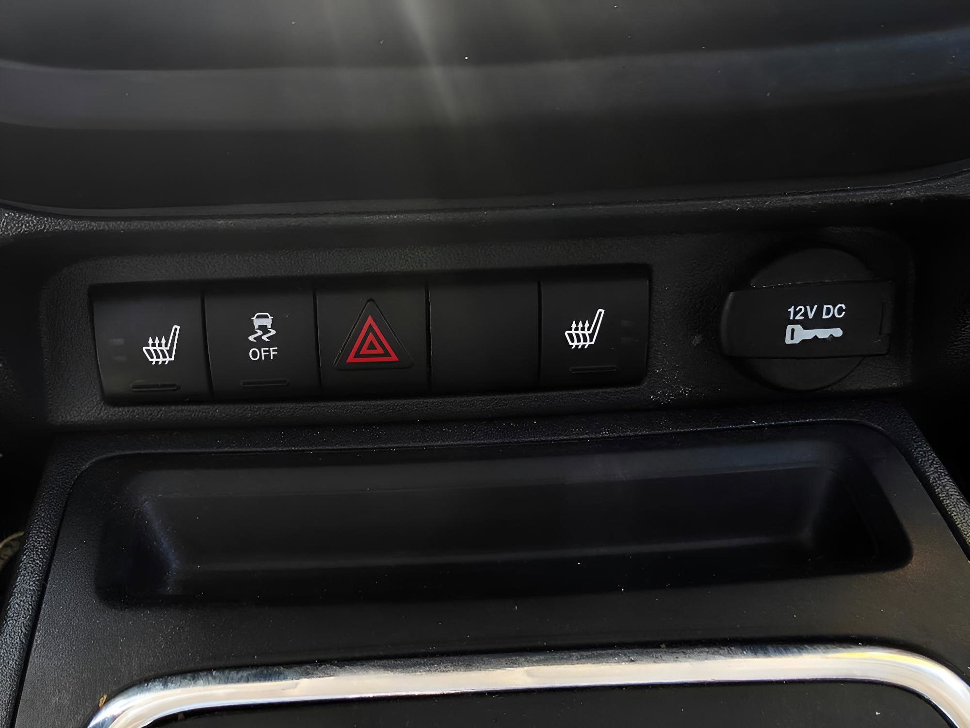 Used 2015 Jeep Patriot High Altitude AWD/4WD image 30