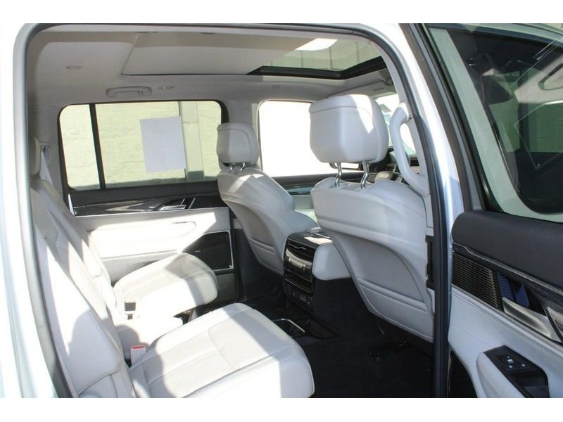 Used 2022 Jeep Wagoneer Series III w/ Premium Group I image 12