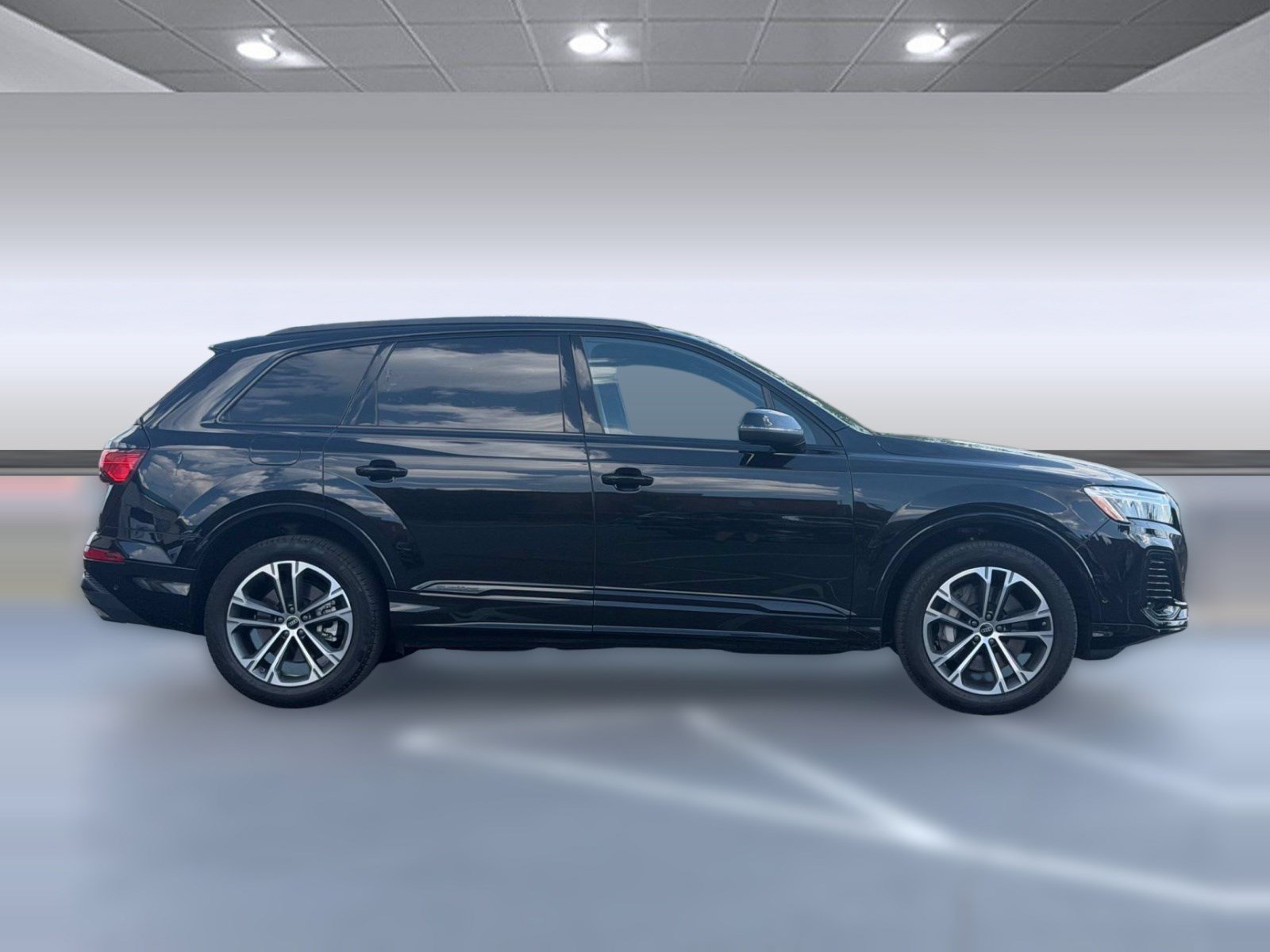 Certified 2025 Audi Q7 2.0T Premium Plus w/ Premium Plus Package AWD/4WD image 8