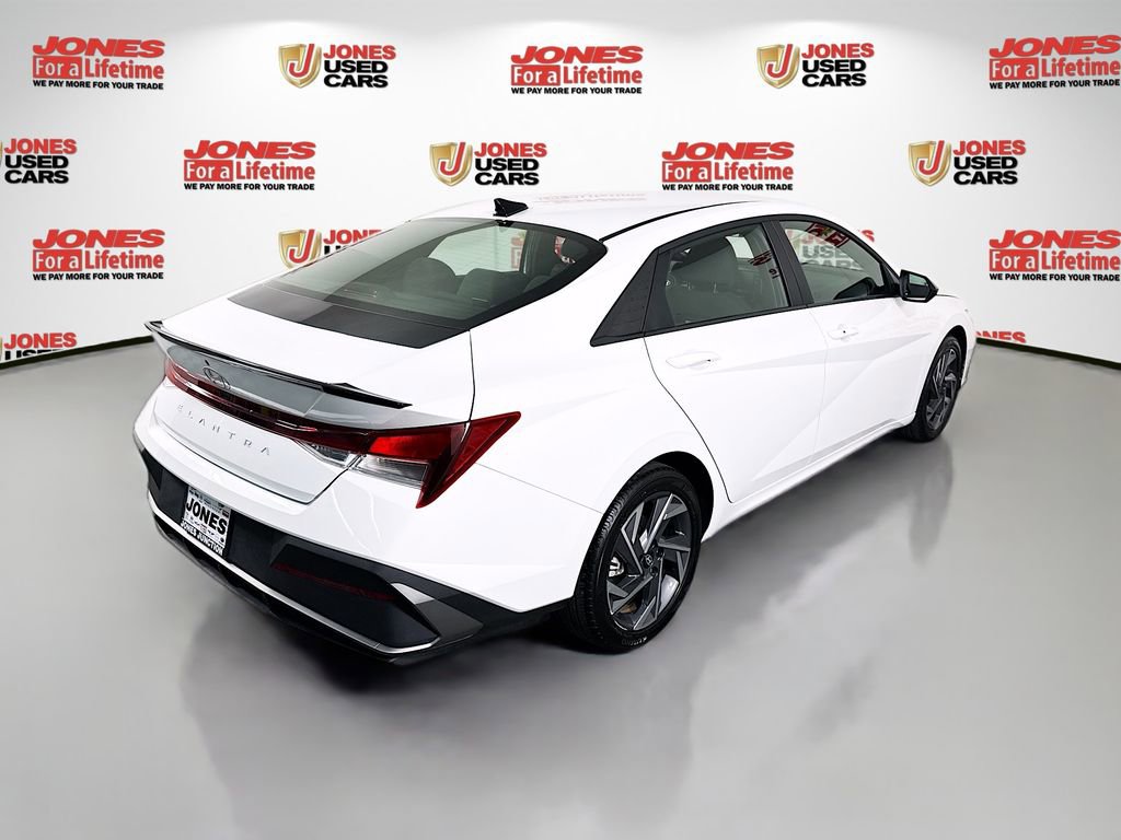 Certified 2025 Hyundai Elantra Sport FWD image 14