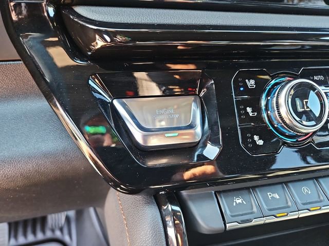 Used 2025 GMC Sierra 1500 AT4 image 17