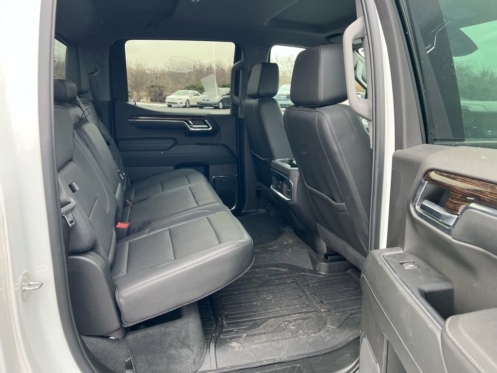 Used 2024 GMC Sierra 1500 Elevation w/ Elevation Premium Package image 11