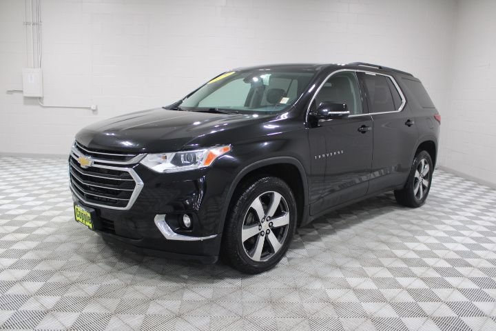 Used 2020 Chevrolet Traverse LT w/ LT Premium Package AWD/4WD image 7