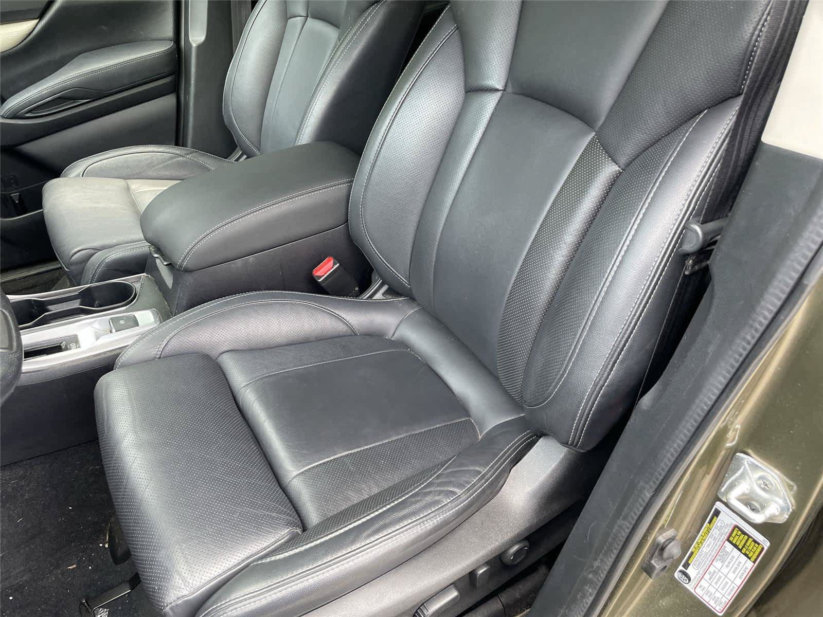 Used 2022 Subaru Ascent Limited w/ Technology Package AWD/4WD image 12