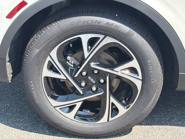 New 2026 Lincoln Nautilus Premier w/ Jet Appearance Package AWD/4WD image 18