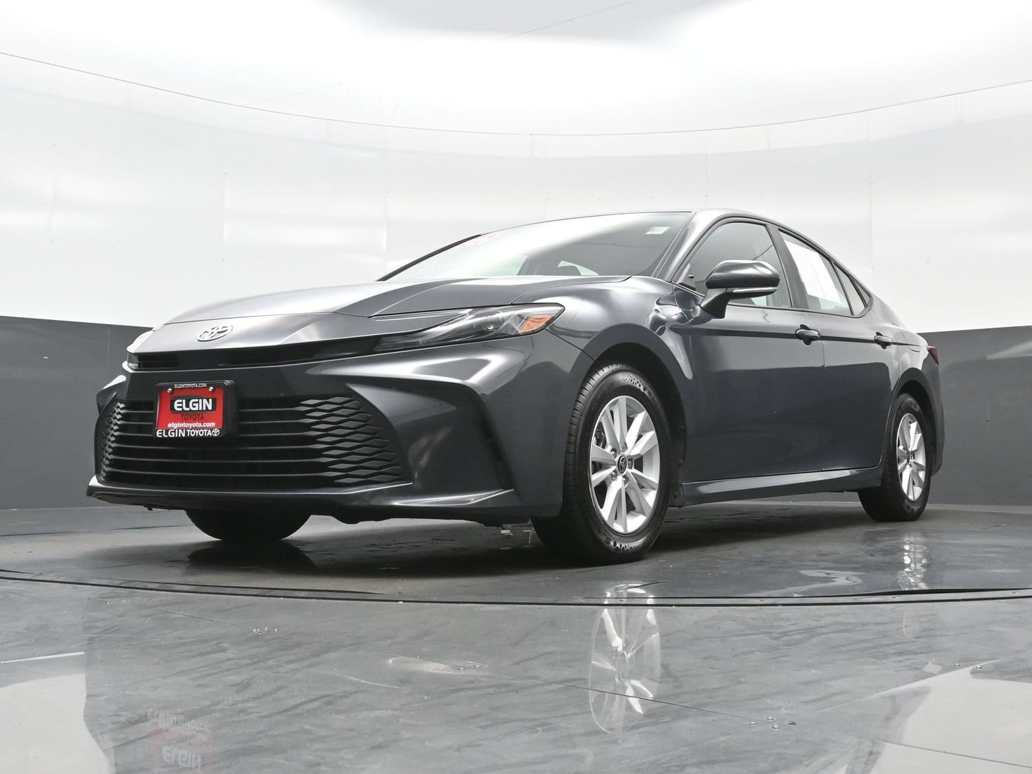 Used 2025 Toyota Camry LE FWD image 28