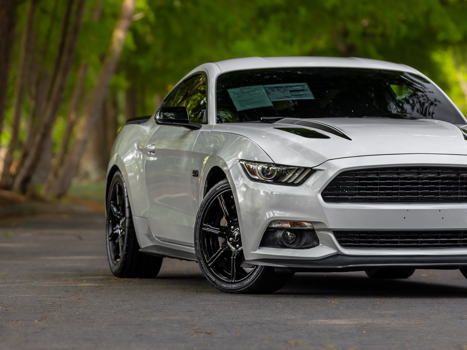 Used 2017 Ford Mustang GT Premium w/ Equipment Group 401A RWD image 27