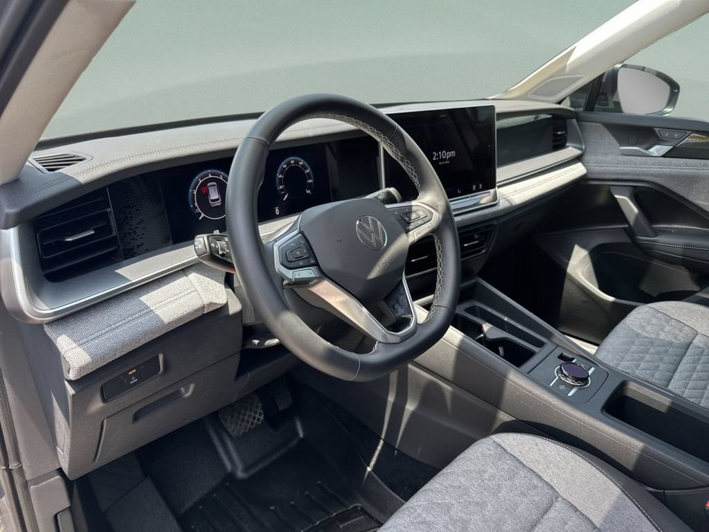 Used 2025 Volkswagen Tiguan S FWD image 19