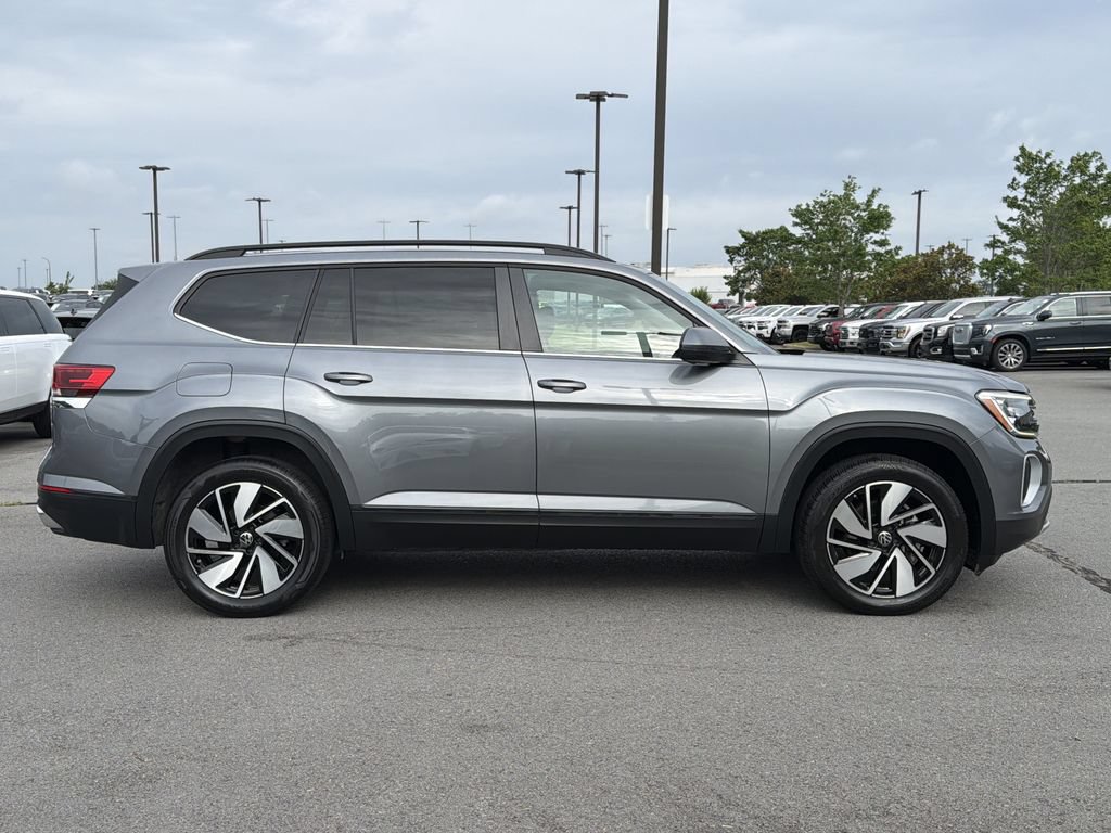 Used 2024 Volkswagen Atlas SE FWD image 6