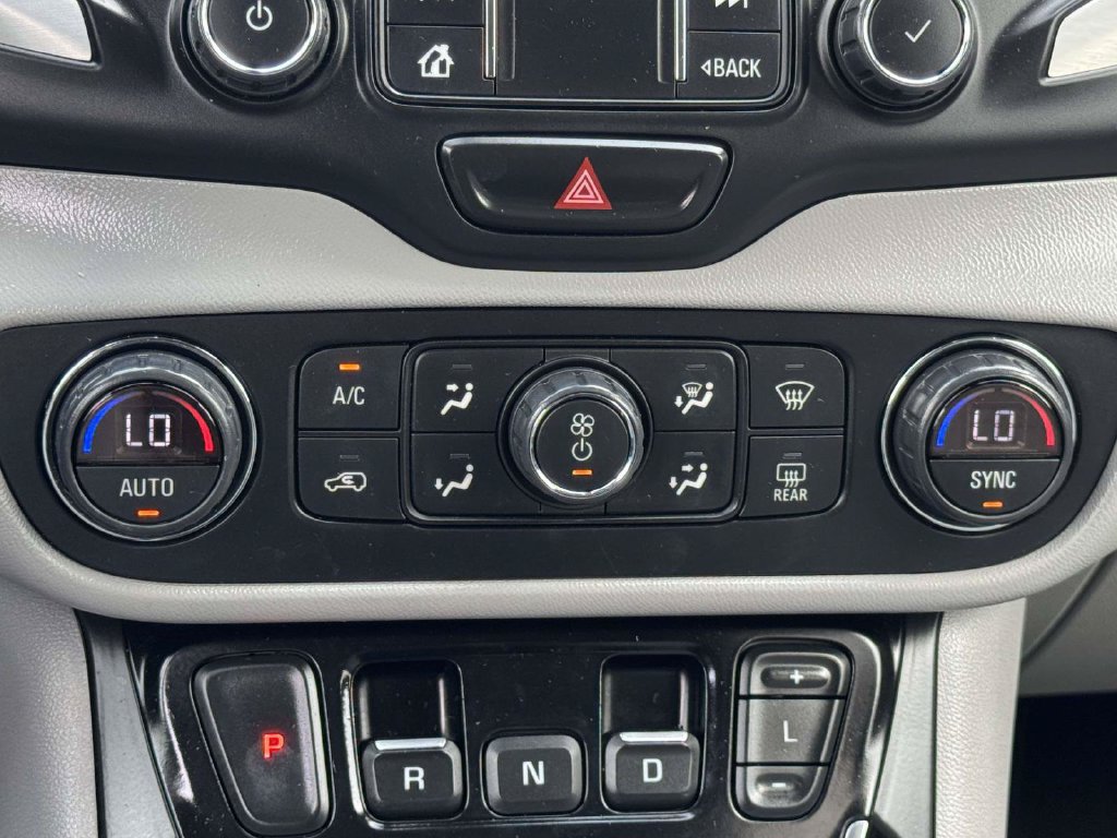 Used 2021 GMC Terrain SLT w/ Infotainment Package II FWD image 6