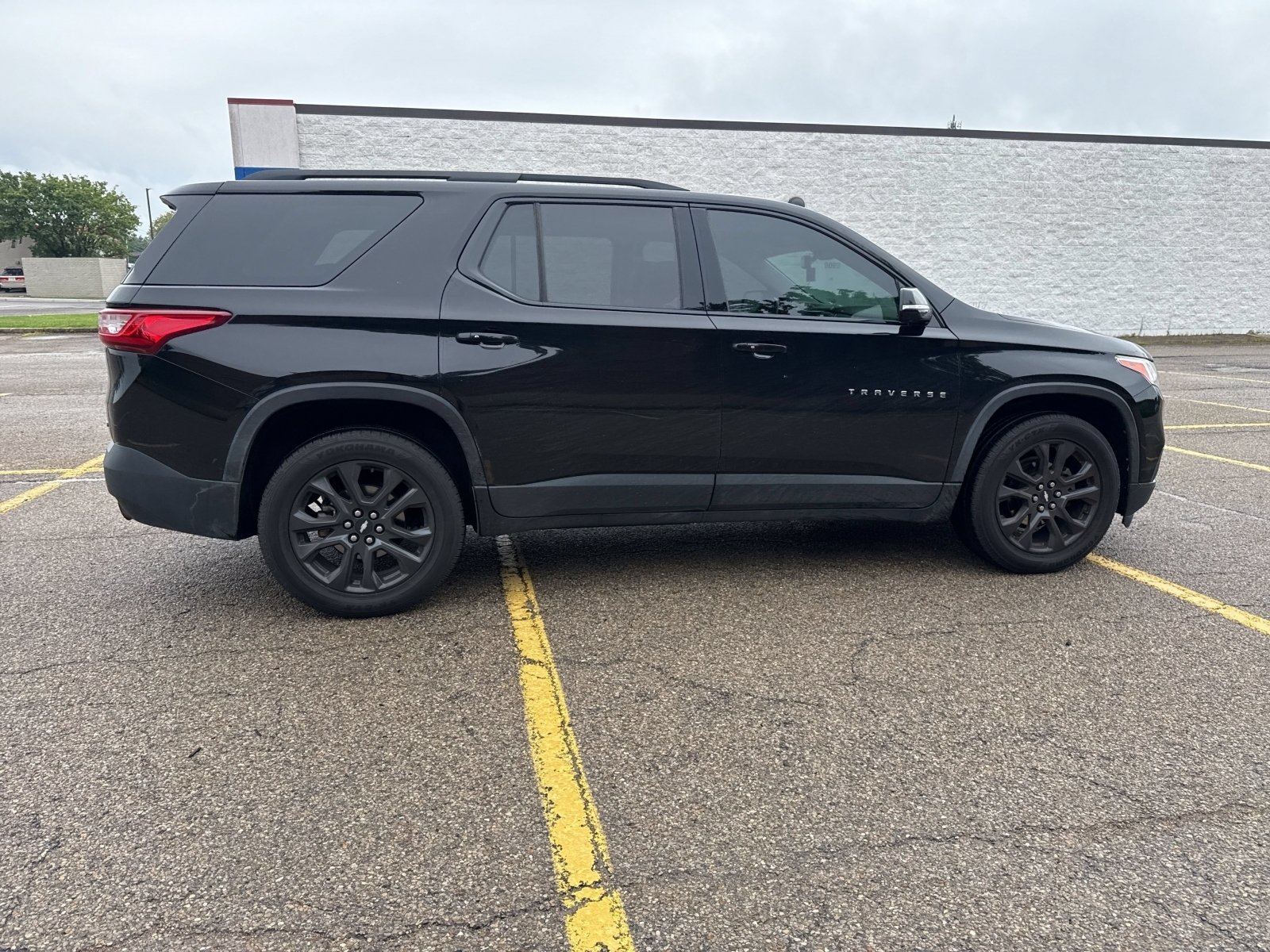 Used 2020 Chevrolet Traverse RS FWD image 22